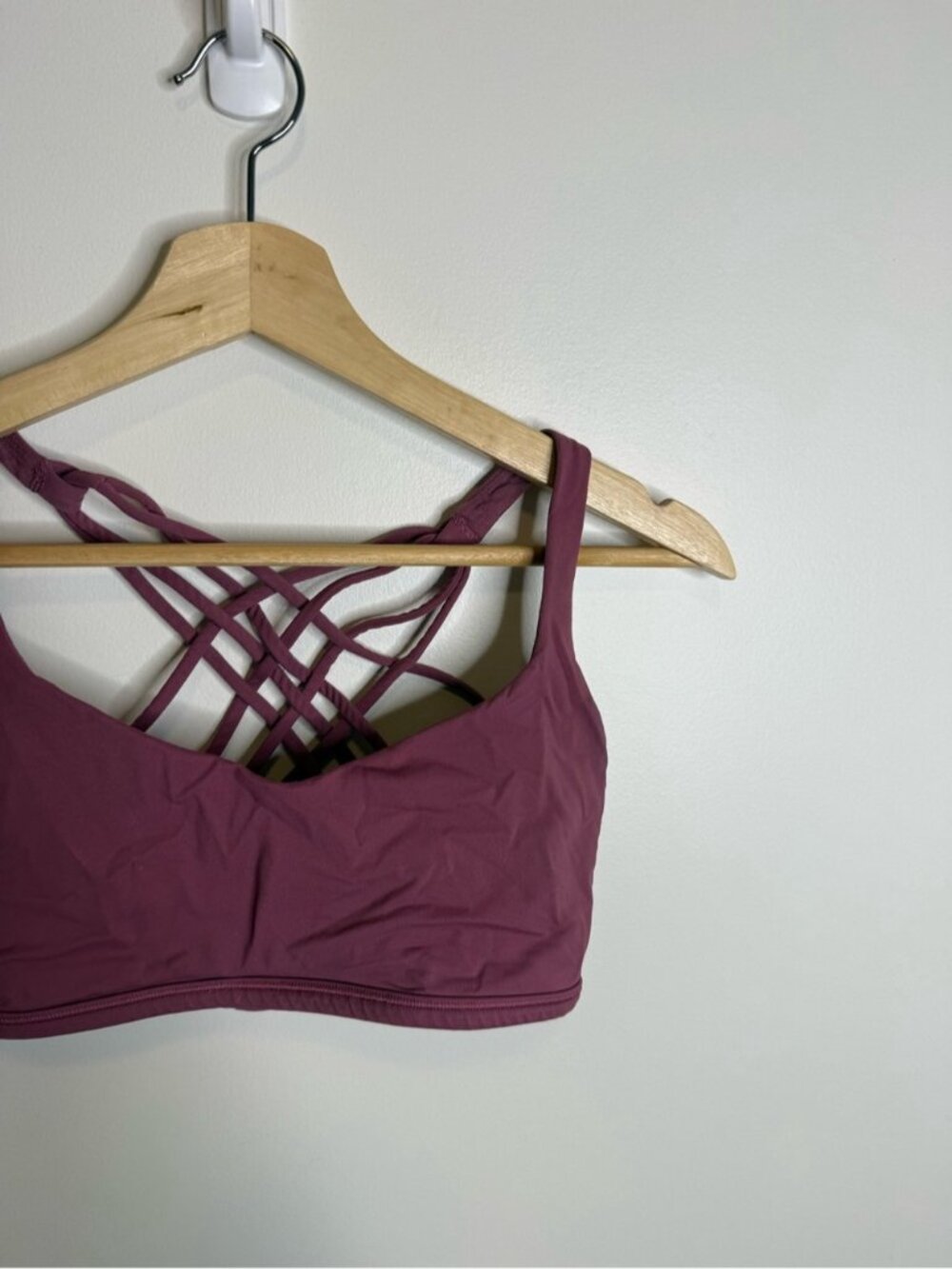 Lululemon free to be bra purple red burgundy size 8 - Picture 3 of 5